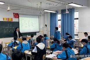 A-西蒙斯谈赢球：大家都打出了关键表现 另外我们做好了防守